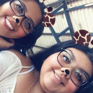 Meet your Posher, Melani